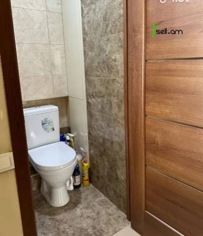 3 սենյականոց բնակարան Աղբյուր Սերոբի փողոցում, 86 ք.մ., 4/16 հարկ, կապիտալ վերանորոգված