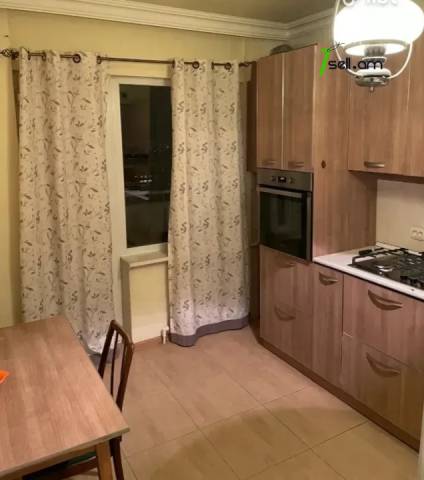 3 սենյականոց բնակարան Վաղարշ Վաղարշյան փողոցում, 78 քմ, 12/14 հարկ, բարձր առաստաղներ