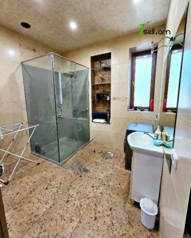 Երկու հարկանի տուն Մուշ 10-րդ փողոցում Քասախում, 1560 քմ, 3+ սանհանգույց, կապիտալ վերանորոգված