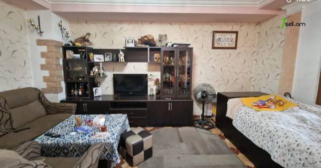 3 սենյականոց բնակարան, Ավան-Առինջ 1-ին միկրոշրջան, 60 քմ, 11/14 հարկ, եվրովերանորոգված