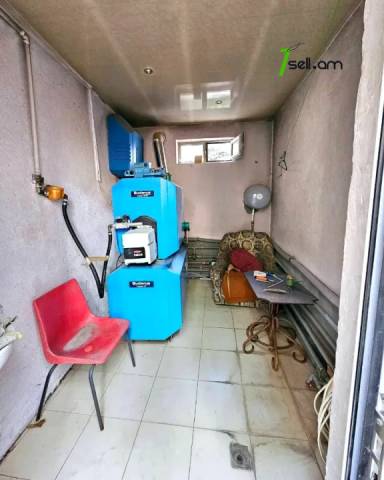 Երեք հարկանի քարե տուն Քեռու փողոցում Արաբկիրում, 1600 ք.մ., 3+ սանհանգույց, կապիտալ վերանորոգված