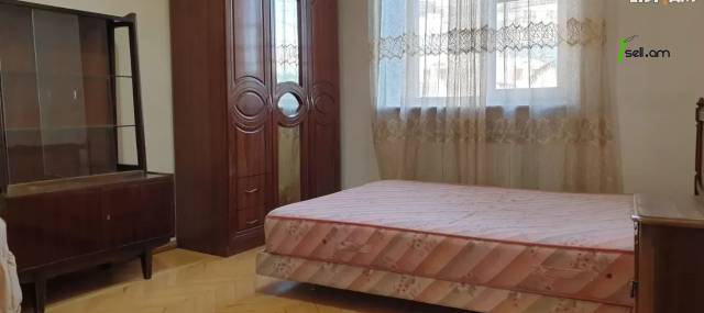 Երկու հարկանի քարե տուն Արաբկիրում, 200 ք.մ., 2 սանհանգույց, եվրովերանորոգված