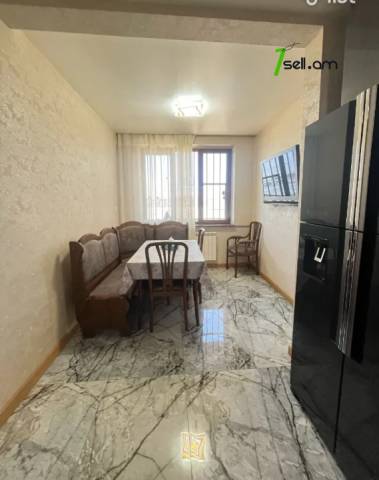 4 սենյականոց բնակարան Դավիթ Մալյան փողոցում, 103 ք.մ., 1/5 հարկ, 2 սանհանգույց, եվրովերանորոգված