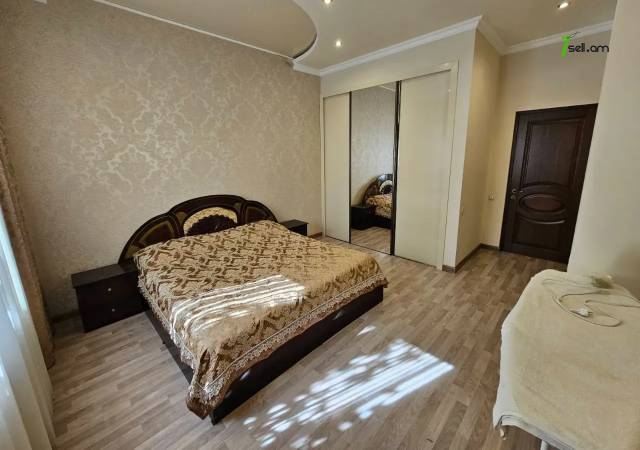 Մեկ հարկանի քարե տուն, Գ-1 թաղամաս Աջափնյակում, 500 ք.մ., 3+ սանհանգույց