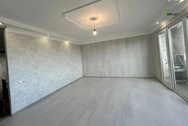 3 սենյականոց բնակարան Զաքարիա Քանաքեռցու փողոցում, 75 ք.մ., եվրովերանորոգված