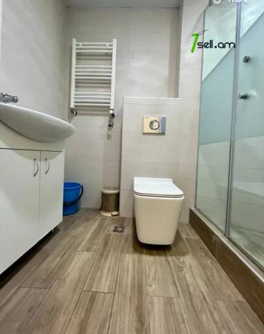 3 սենյականոց բնակարան նորակառույց շենքում Վերին Անտառային փողոցում, 130 քմ, 3/15 հարկ