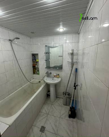 4 սենյականոց բնակարան Զաքարիա Քանաքեռցու փողոցում, 85 քմ, 6/9 հարկ, 2 սանհանգույց