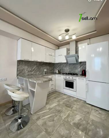 2 սենյականոց բնակարան, Vardanants Street, 50 ք.մ., 5/10 հարկ, կապիտալ վերանորոգված