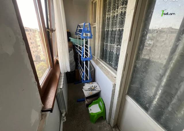 3 սենյականոց բնակարան Խաղաղ Դոնի փողոցում, 64 քմ, նախավերջին հարկ, կոսմետիկ վերանորոգում