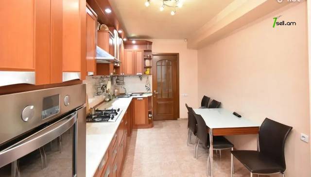 3 սենյականոց բնակարան Վաղարշ Վաղարշյան փողոցում, 83 ք.մ., 3/14 հարկ, եվրովերանորոգված