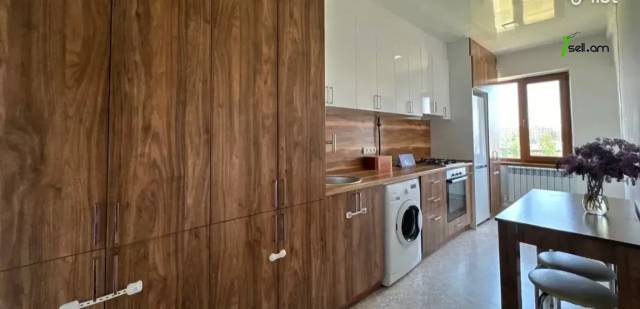 3 սենյականոց բնակարան Զաքարիա Քանաքեռցու փողոցում, 80 քմ, 5/9 հարկ, մի քանի պատշգամբ