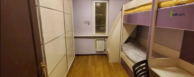 3 սենյականոց բնակարան Սունդուկյան փողոցում, 90 քմ, մի քանի պատշգամբ, կապիտալ վերանորոգված