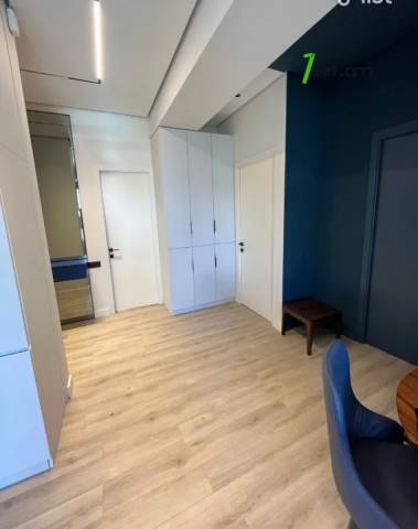 3 սենյականոց բնակարան նորակառույց շենքում Կոմիտասի պողոտայում, 60 ք.մ., բարձր առաստաղներ, 9/15 հարկ