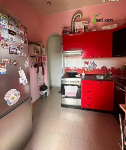 2 սենյականոց բնակարան Մեսրոպ Մաշտոցի պողոտայում, 70 ք.մ., նախավերջին հարկ, կապիտալ վերանորոգված