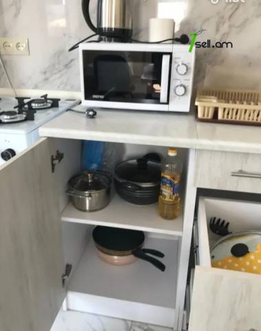 4 սենյականոց բնակարան նորակառույց շենքում Սարի Թաղ 8-րդ փողոցում, 104 քմ, 3/10 հարկ, 2 սանհանգույց