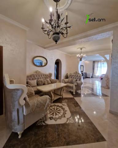 Երկու հարկանի քարե տուն Բագրևանդի 23-րդ փողոցում Նոր Նորքում, 800 ք.մ., 3+ սանհանգույց