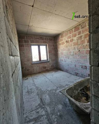 Երկու հարկանի տուն, Դավթաշեն 1-ին թաղամաս Դավիթաշենում, 500 ք.մ., 2 սանհանգույց