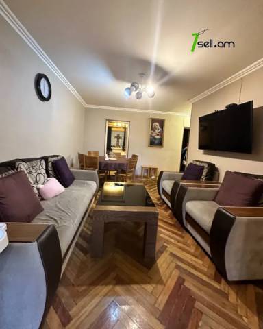 3 սենյականոց բնակարան Զաքյան փողոցում, 90 ք.մ., 1/5 հարկ, կապիտալ վերանորոգված, քարե շենք