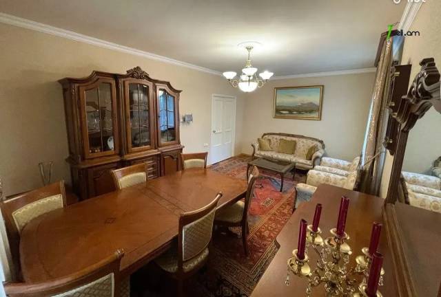 3 սենյականոց բնակարան, Սայաթ-Նովա թաղամաս, 78 քմ, 1/9 հարկ, եվրովերանորոգված