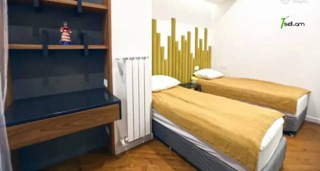 3 սենյականոց բնակարան նորակառույց շենքում Միքայել Նալբանդյանի փողոցում, 78 ք.մ., բարձր առաստաղներ