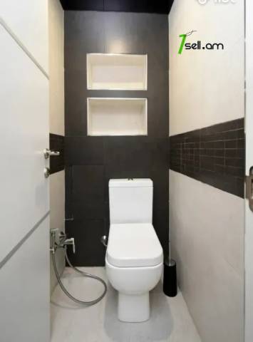 3 սենյականոց բնակարան Սարյան փողոցում, 77 ք.մ., դիզայներական ոճով վերանորոգված, քարե շենք