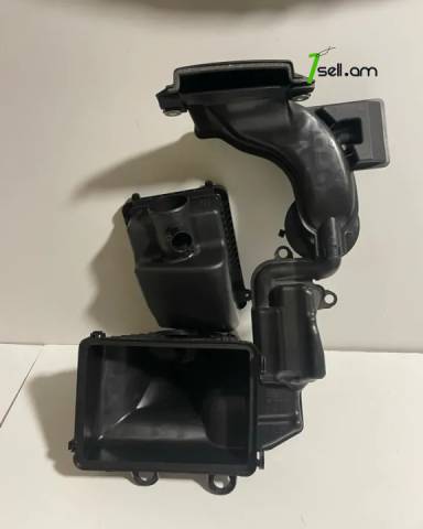 Mazda 3 օդի ֆիլտրի կորպուս կոմպլեկտ 4 կտոր 2.5լ շարժիչ