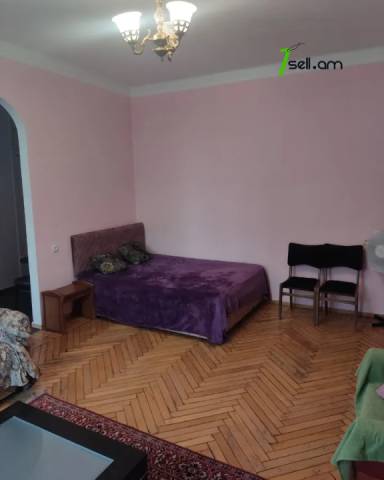 1 սենյականոց բնակարան Եղիշե Թադևոսյան փողոցում, 40 ք.մ., կոսմետիկ վերանորոգում, քարե շենք