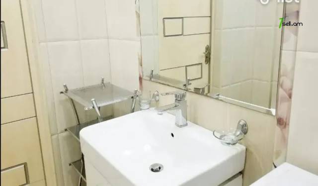 3 սենյականոց բնակարան Կոմիտասի պողոտայում, 105 ք.մ., բարձր առաստաղներ, 2/6 հարկ