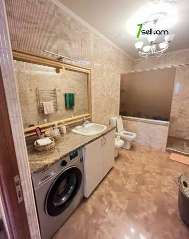 3 սենյականոց բնակարան նորակառույց շենքում Անտառային փողոցում, 116 ք.մ., բարձր առաստաղներ, 1/5 հարկ