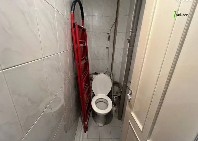 3 սենյականոց բնակարան Ազատության պողոտայում, 67 քմ, նախավերջին հարկ, բարձր առաստաղներ