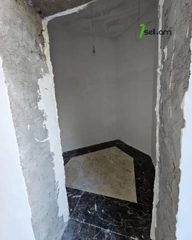 Երեք հարկանի քարե տուն Գևորգ Վարդանյան փողոցում Արաբկիրում, 1660 քմ, 3+ սանհանգույց