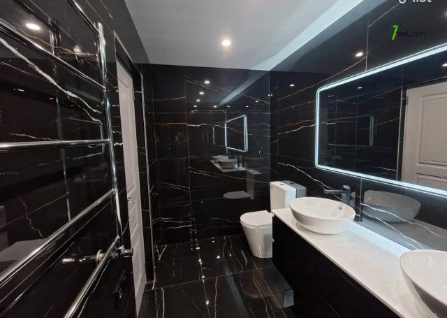 4 սենյականոց բնակարան նորակառույց շենքում, Ներսիսյան փողոցի փակուղի, 200 քմ, նախավերջին հարկ