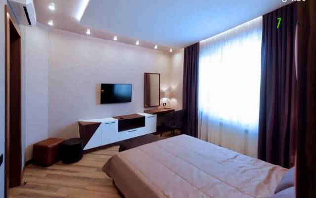 3 սենյականոց բնակարան Ազատության պողոտայում, 110 քմ, 2 սանհանգույց, բարձր առաստաղներ