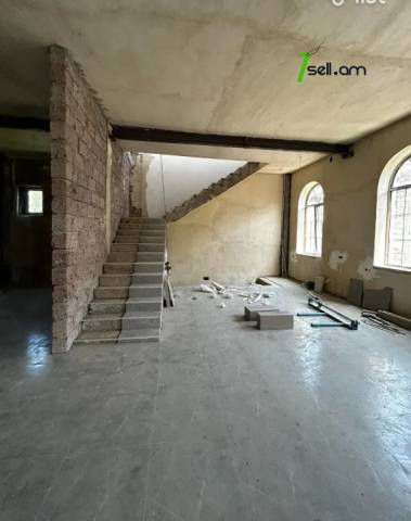 Բազմաֆունկցիոնալ գույք, Դավթաշեն 2-րդ թաղամաս Դավիթաշենում, 800 ք.մ.