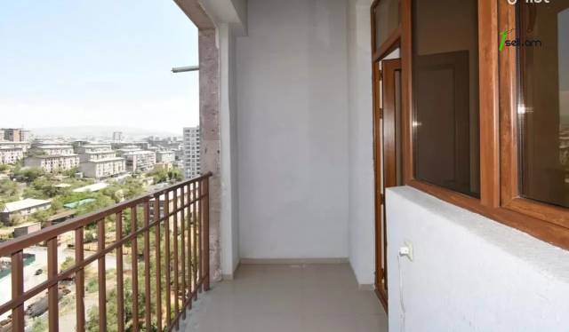 3 սենյականոց բնակարան նորակառույց շենքում Պարույր Սևակի փողոցում, 88 ք.մ., 2 սանհանգույց