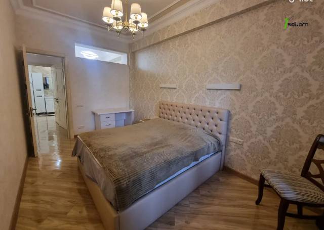 3 սենյականոց բնակարան նորակառույց շենքում Կոմիտասի պողոտայում, 77 ք.մ., բարձր առաստաղներ, 7/17 հարկ