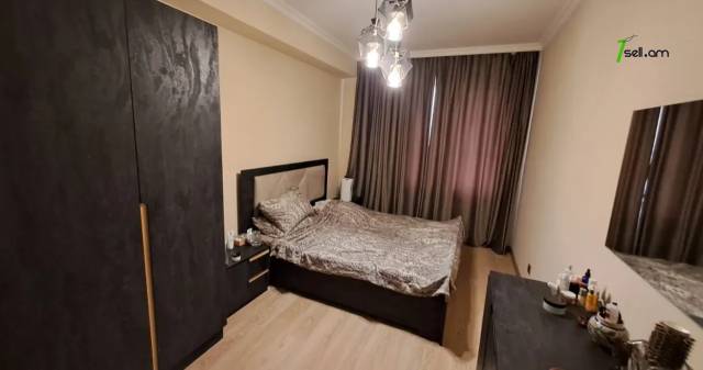 3 սենյականոց բնակարան Պարոնյան փողոցում, 115 քմ, նախավերջին հարկ, կապիտալ վերանորոգված