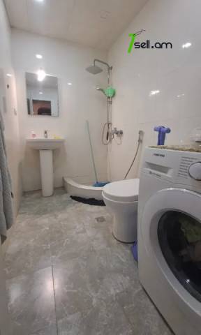 3 սենյականոց բնակարան Նար-Դոսի փողոցում, 65 քմ, նախավերջին հարկ, եվրովերանորոգված