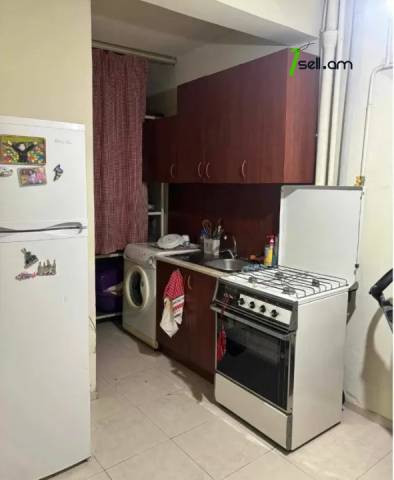 Ընդարձակ 1 սենյականոց բնակարան Ավետիս Ահարոնյանի փողոցում, 56 քմ, 4/6 հարկ, կոսմետիկ վերանորոգում