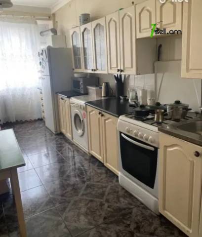 3 սենյականոց բնակարան Դավիթ Մալյան փողոցում, 96 ք.մ., նախավերջին հարկ, կոսմետիկ վերանորոգում