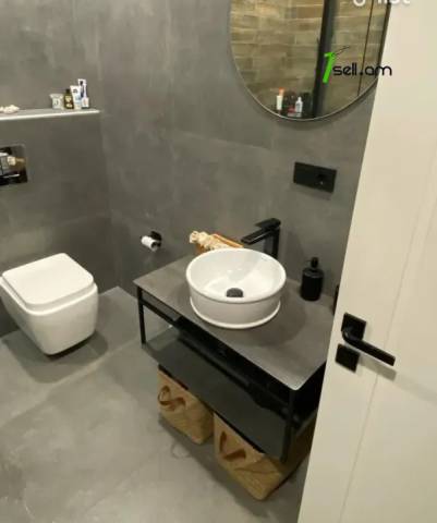 2 սենյականոց բնակարան նորակառույց շենքում Սլավիկ Չիլոյան փողոցում, 60 ք.մ., բարձր առաստաղներ