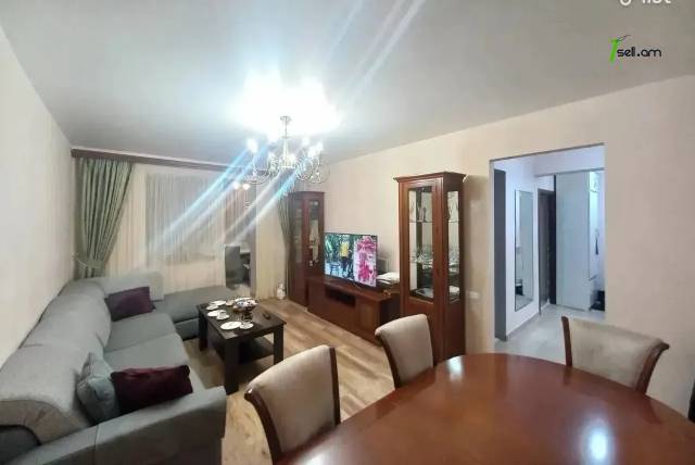 4 սենյականոց բնակարան Լեփսիուսի փողոցում, 90 ք.մ., նախավերջին հարկ, եվրովերանորոգված