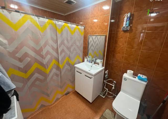 4 սենյականոց բնակարան, Ավան-Առինջ 2-րդ միկրոշրջան, 90 քմ, 7/9 հարկ, եվրովերանորոգված