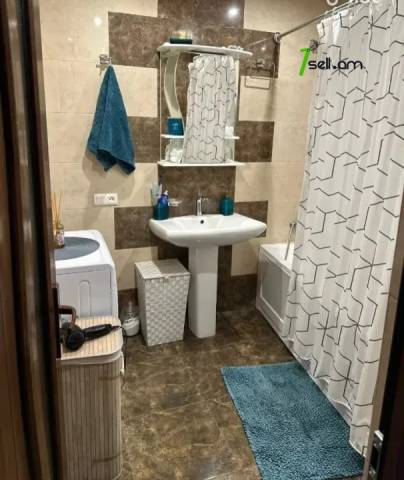 4 սենյականոց բնակարան Փավստոս Բուզանդի փողոցում, 110 ք.մ., նախավերջին հարկ, 2 սանհանգույց