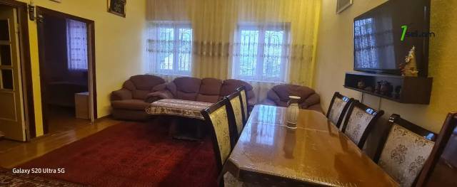 Մեկ հարկանի տուն, 8-րդ փողոց 3-րդ նրբանցք Արզնիում, 110 քմ, 2 սանհանգույց, կապիտալ վերանորոգված