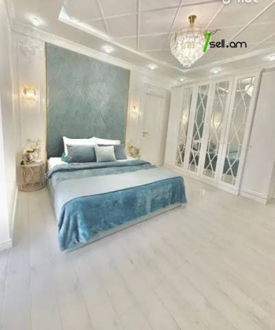 4 սենյականոց բնակարան նորակառույց շենքում Ռոստոմի փողոցում, 165 ք.մ., 3+ սանհանգույց