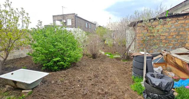 Մեկ հարկանի քարե տուն Նոր Արեշի 14-րդ փողոցում Էրեբունիում, 445 քմ, կոսմետիկ վերանորոգում