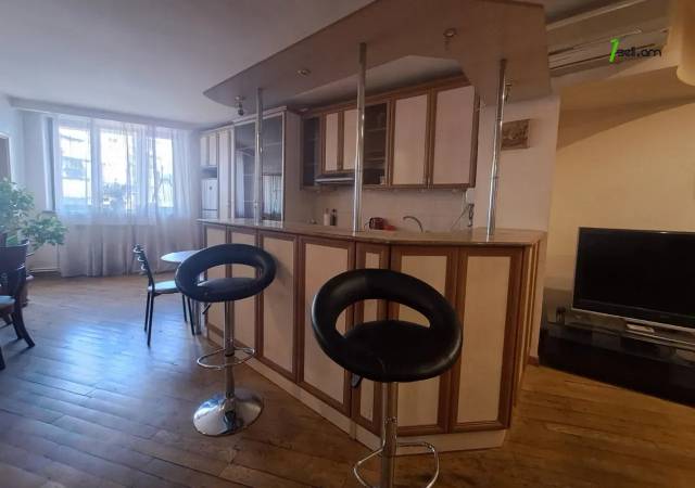 3 սենյականոց բնակարան Երվանդ Քոչարի փողոցում, 85 ք.մ., 6/14 հարկ, կապիտալ վերանորոգված