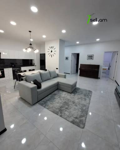 5 սենյականոց բնակարան Նալբանդյան փողոցում, 130 քմ, 1/3 հարկ, եվրովերանորոգված, քարե շենք