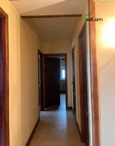 4 սենյականոց բնակարան Հրաչյա Աճառյանի փողոցում, 110 քմ, 5/9 հարկ, 2 սանհանգույց